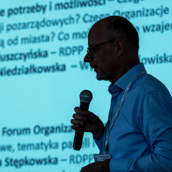zdjęcie osób uczestniczących w spotkaniu